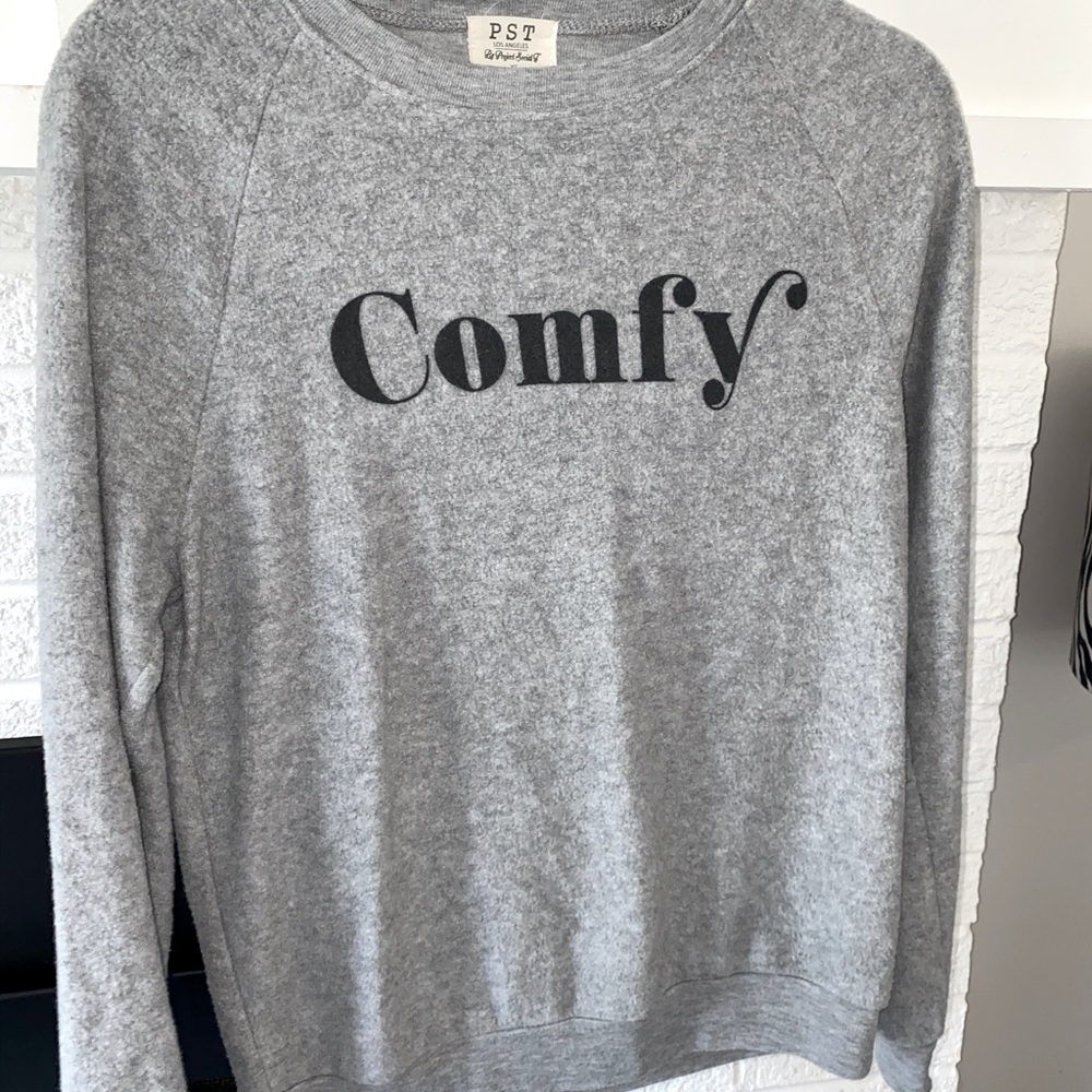 Cute Grey Sweatshirt!!